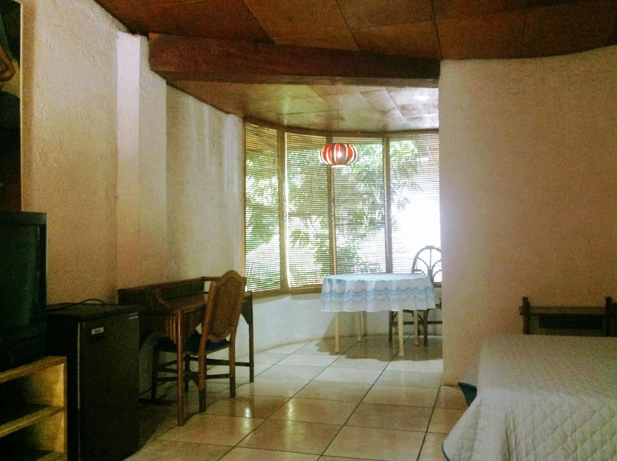 Hotel Restaurante Cesar Managua Esterno foto